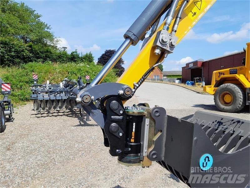 XCMG XE20E Miniescavatori