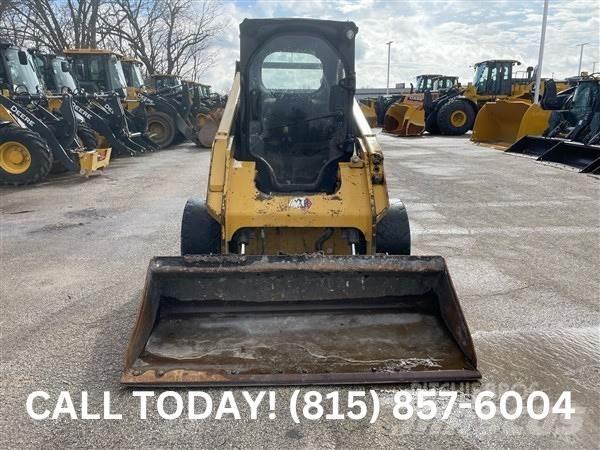 CAT 262D3 Mini Pale Gommate