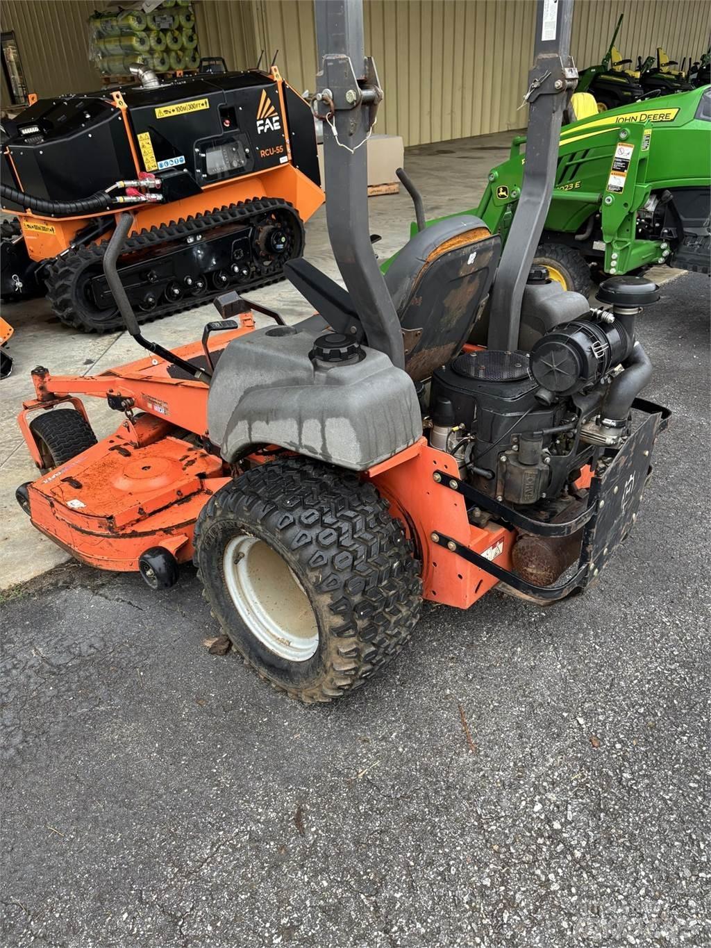Husqvarna Z6127 Tosaerba zero turn