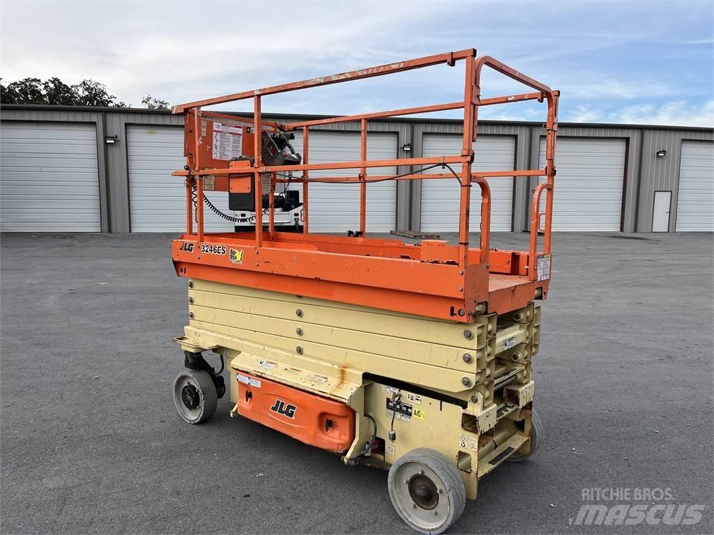 JLG 3246ES Altre gru