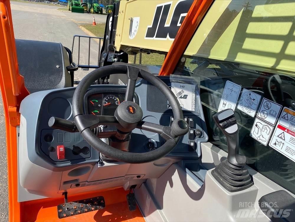 JLG 742 Sollevatori telescopici