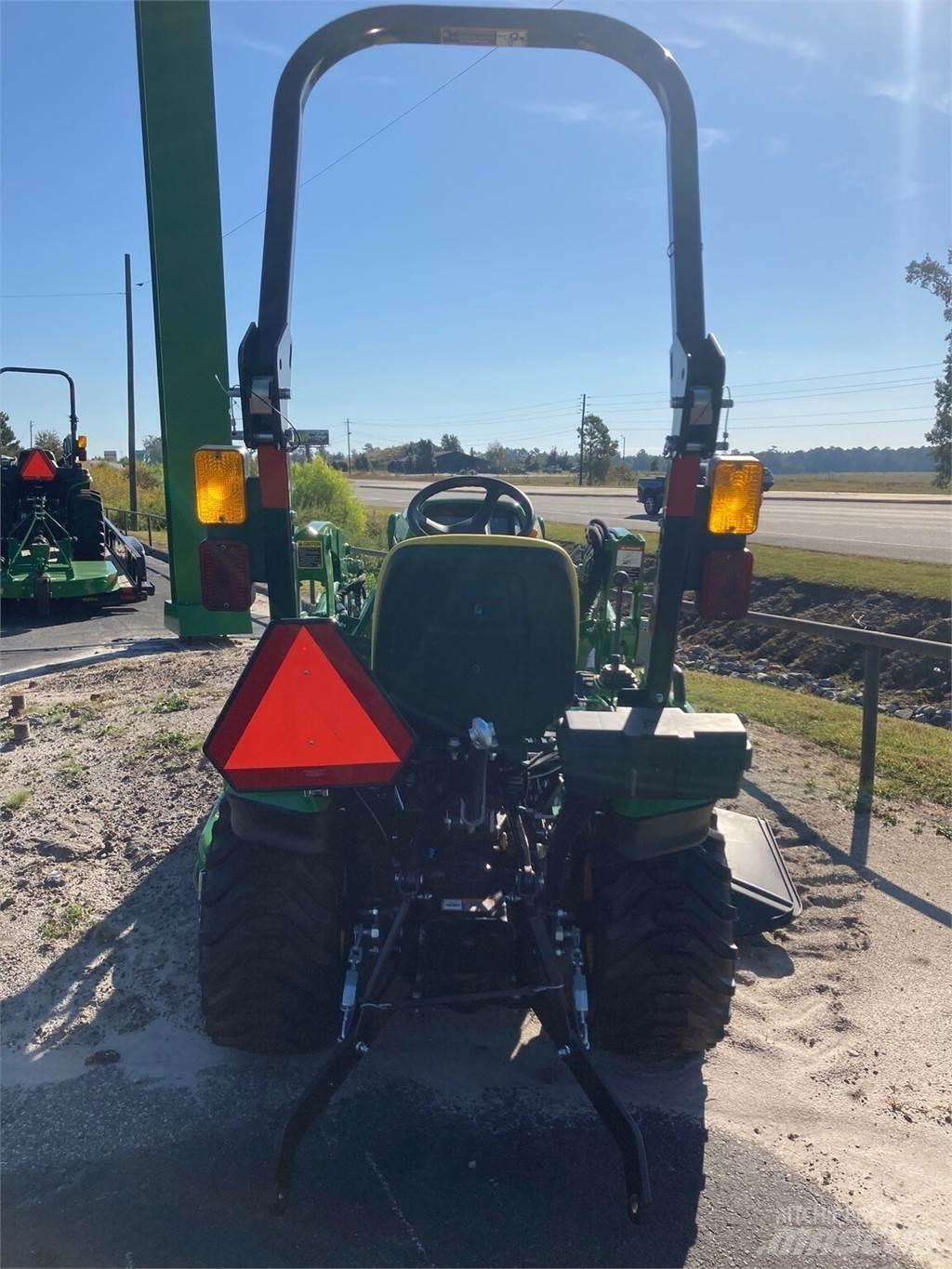 John Deere 1023E Trattori compatti