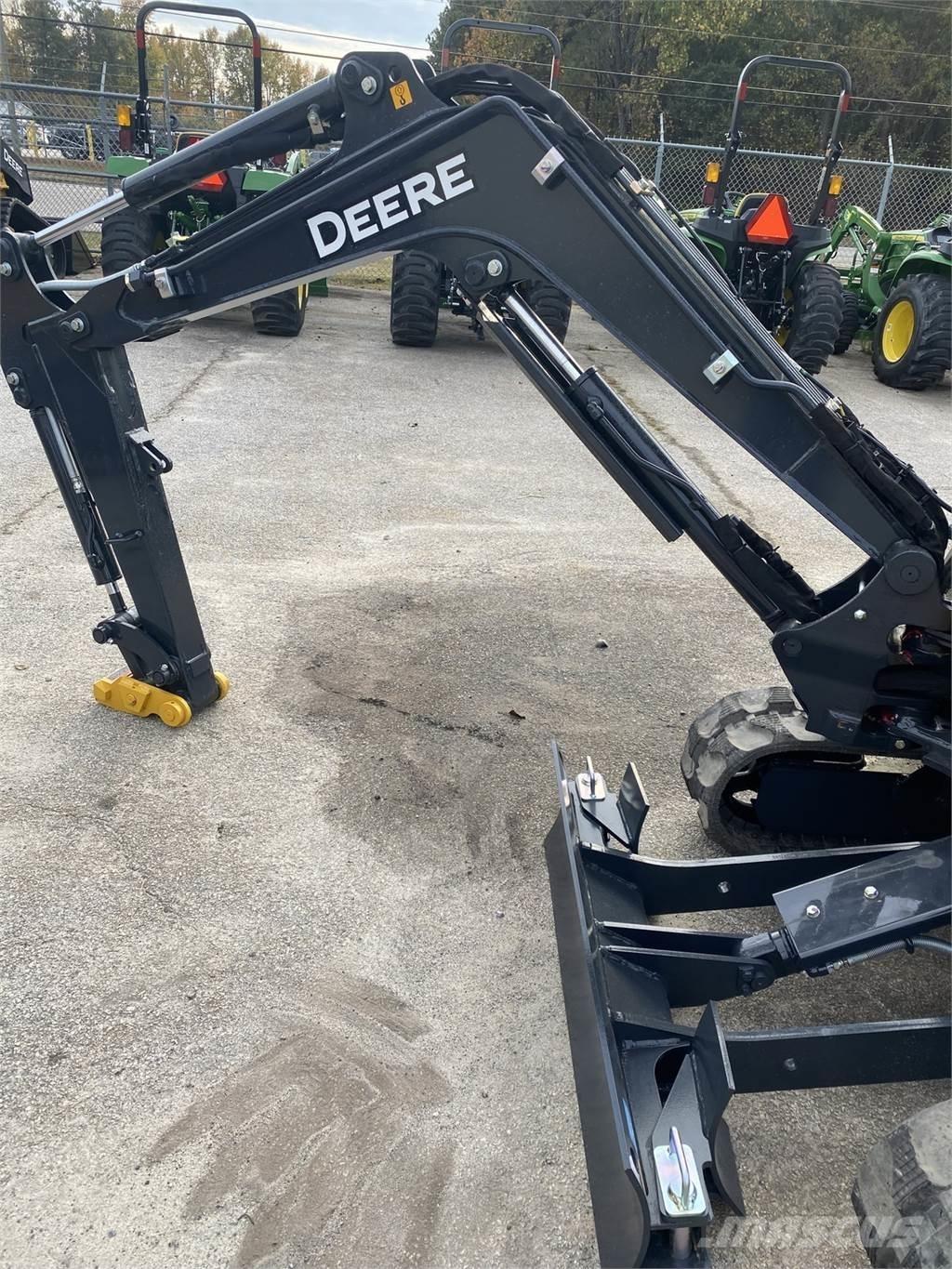 John Deere 17 P Miniescavatori