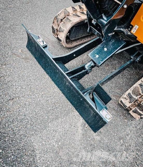 John Deere 17 P Miniescavatori