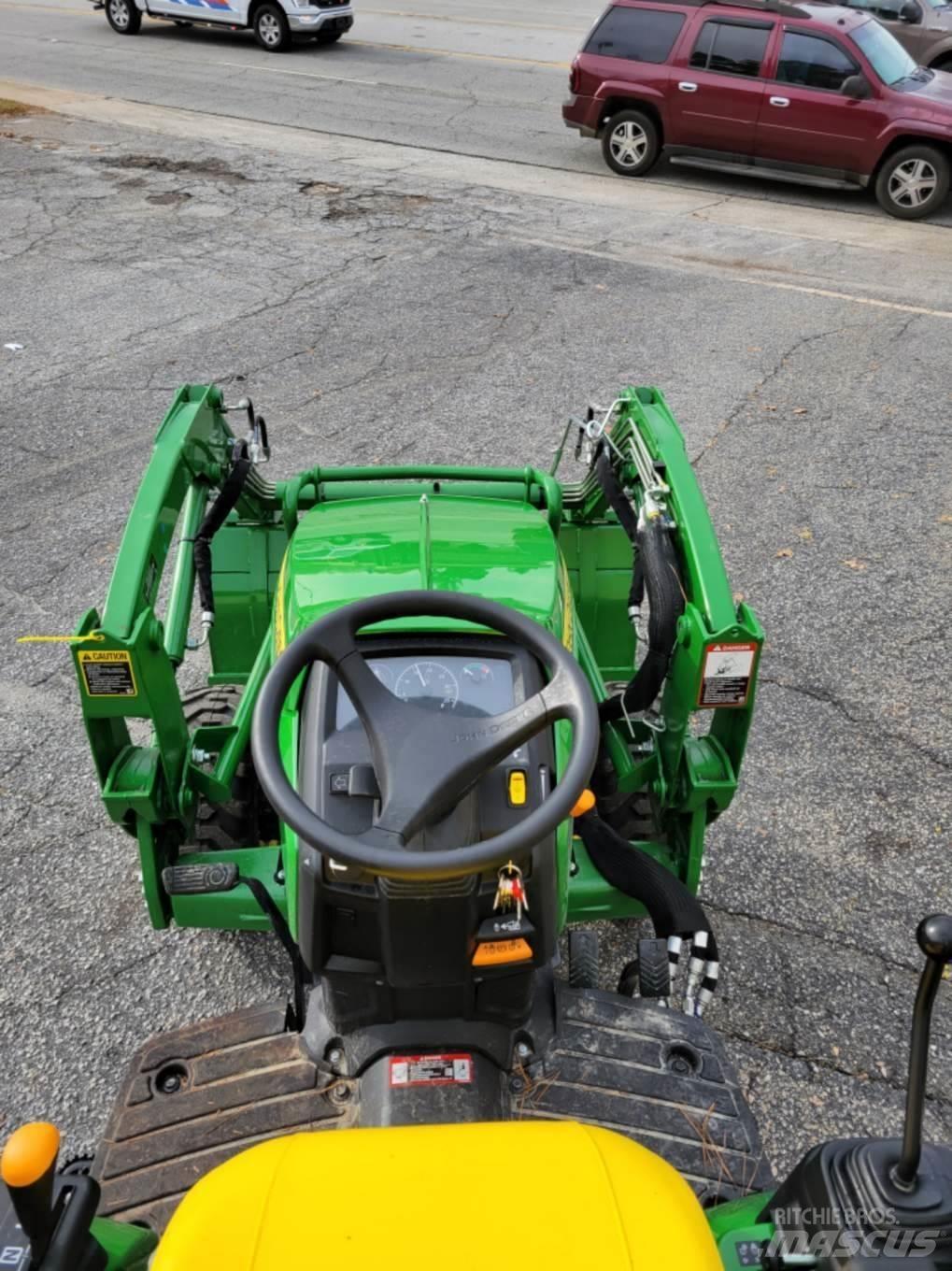 John Deere 2025R Trattori compatti