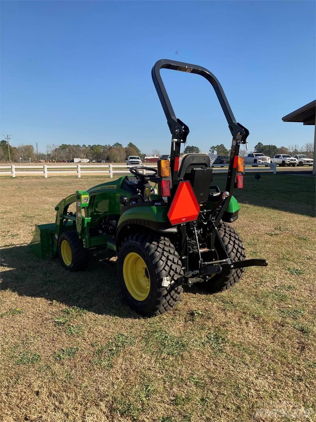 John Deere 2025R Trattori compatti