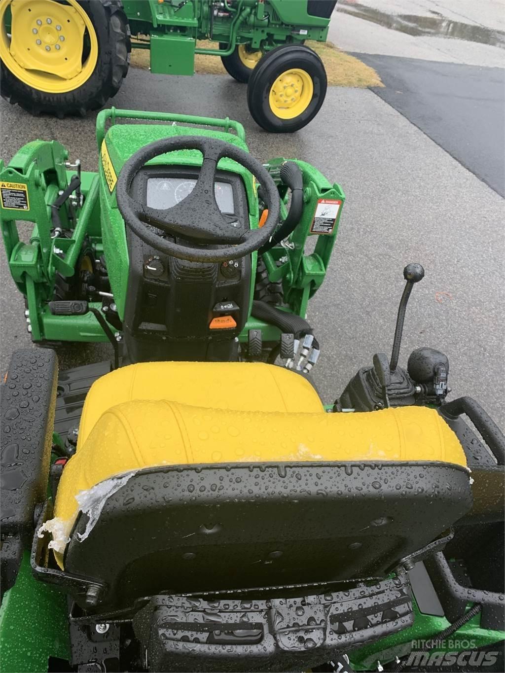 John Deere 2025R Trattori compatti