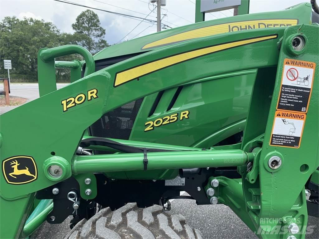 John Deere 2025R Trattori compatti