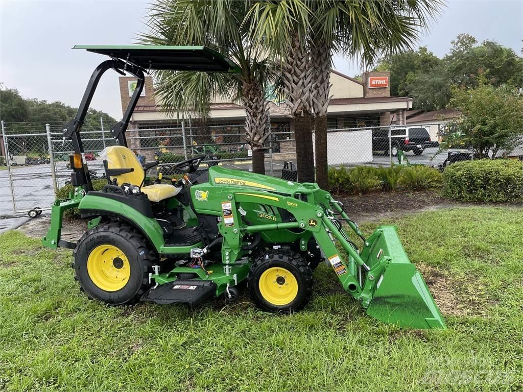 John Deere 2025R Trattori compatti