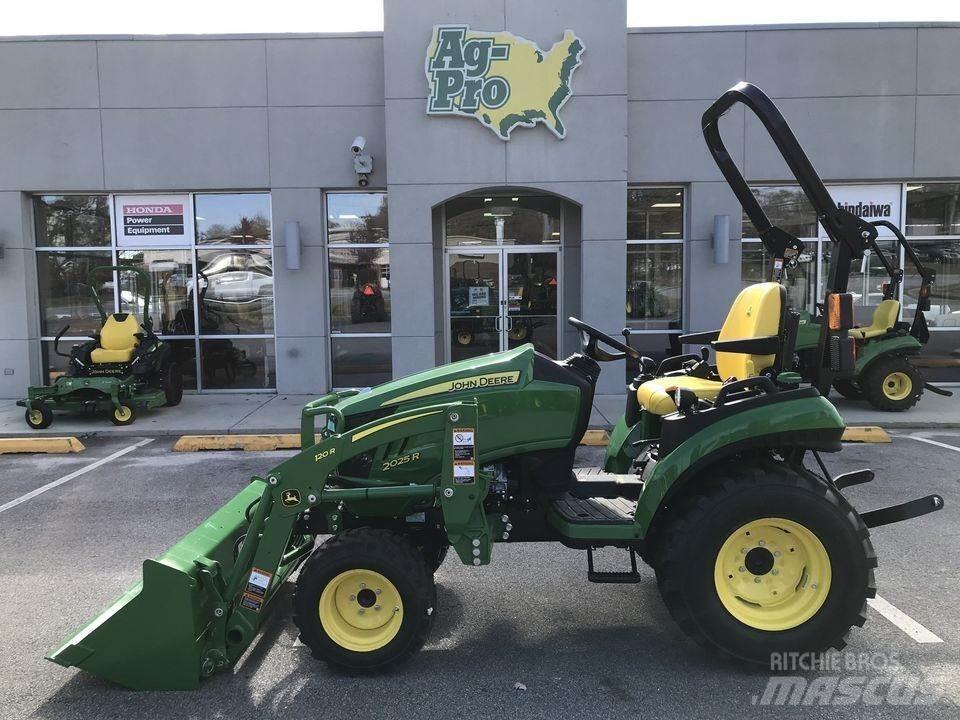 John Deere 2025R Trattori compatti