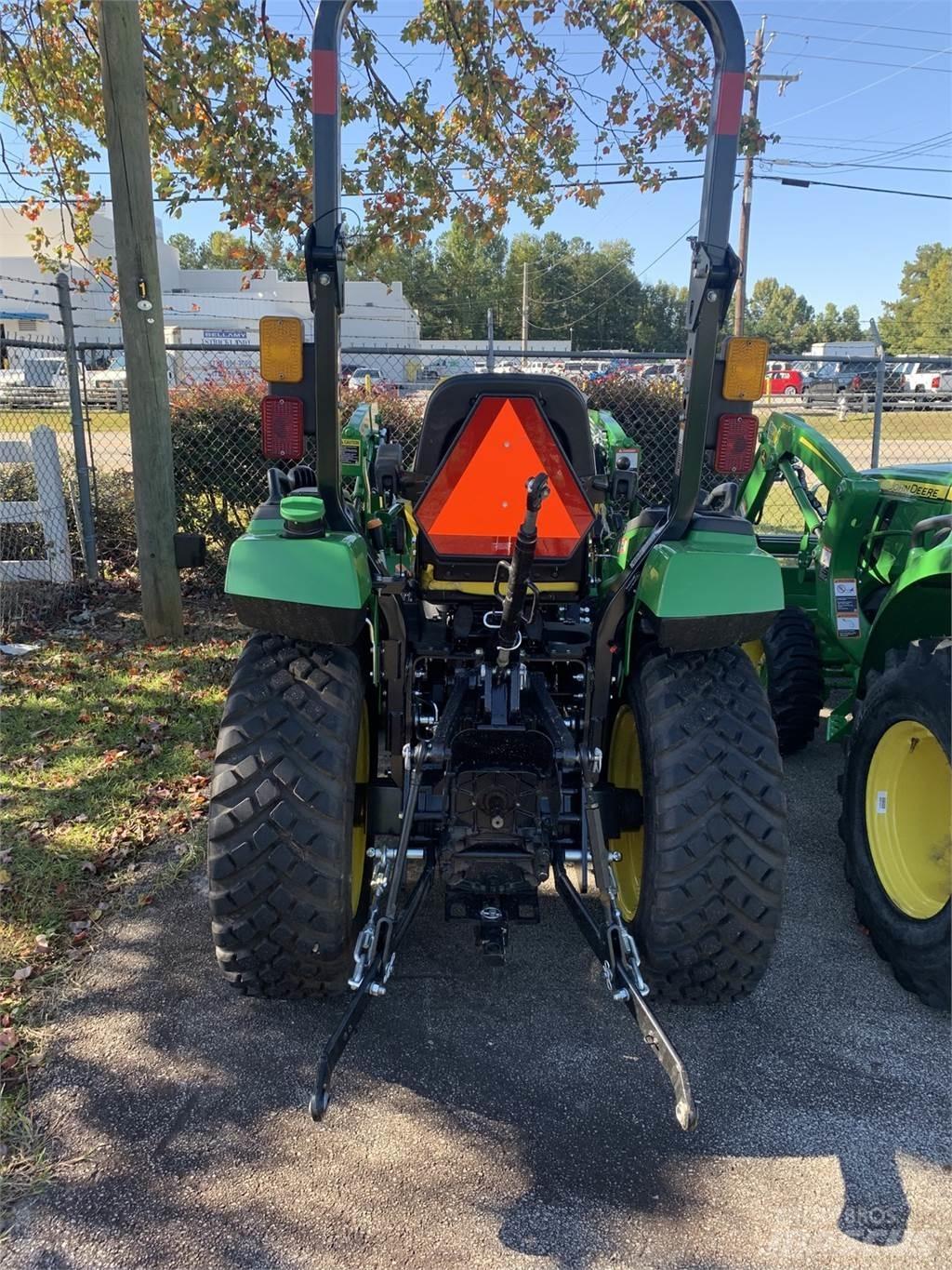 John Deere 2038R Trattori compatti