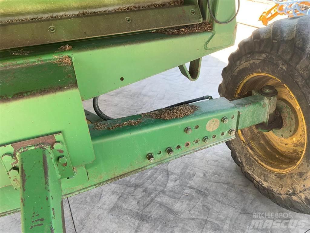 John Deere 2258 Mietitrebbiatrici