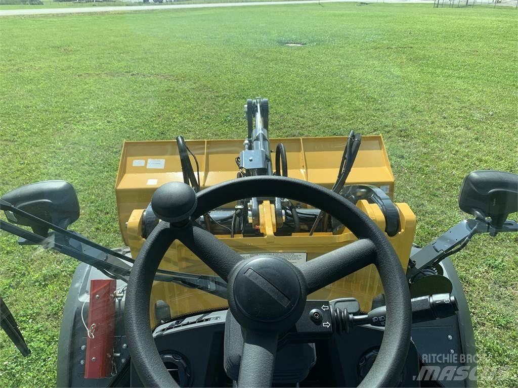 John Deere 244L Pale gommate