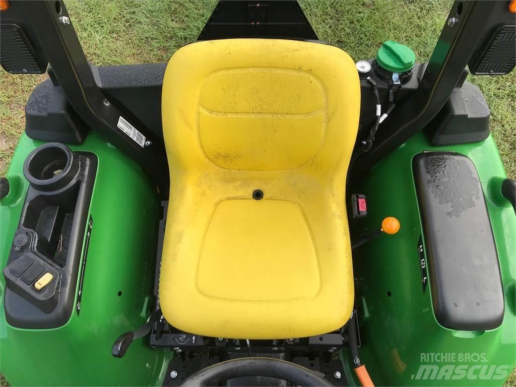 John Deere 3025E Trattori compatti