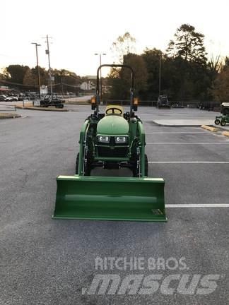 John Deere 3025E Trattori compatti