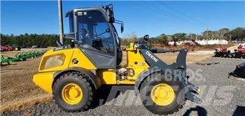 John Deere 304 G Mini pale