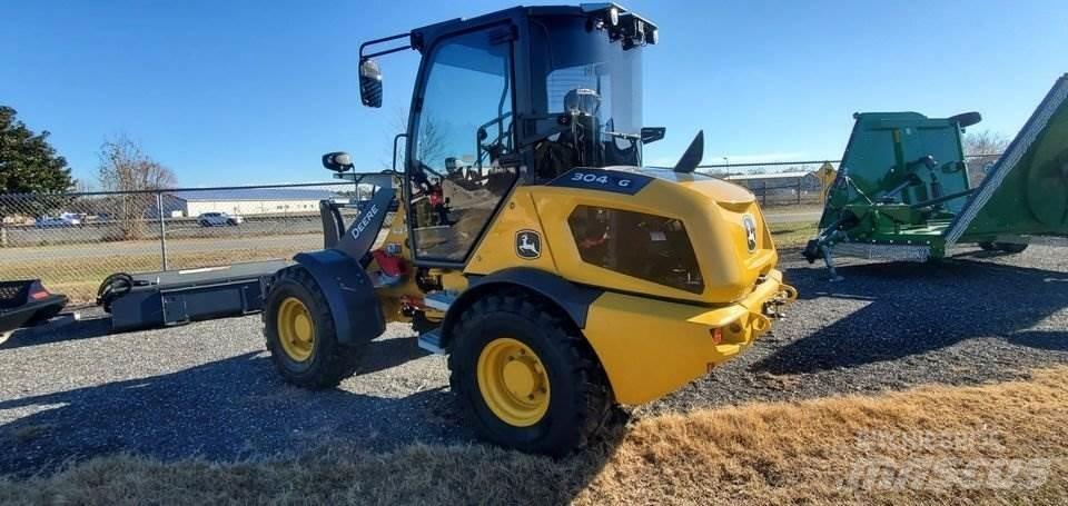 John Deere 304 G Mini pale