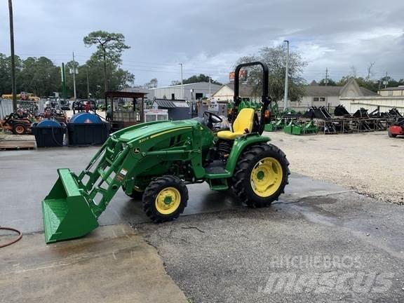 John Deere 3046R Trattori