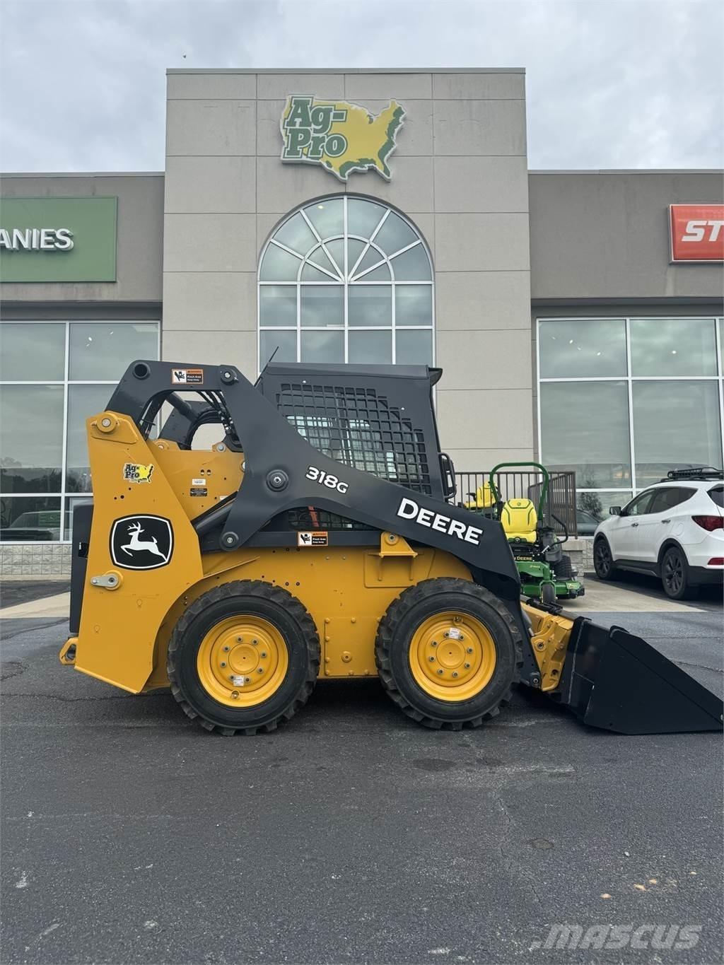 John Deere 318G Mini Pale Gommate