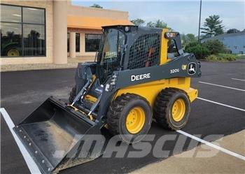 John Deere 320G Mini Pale Gommate