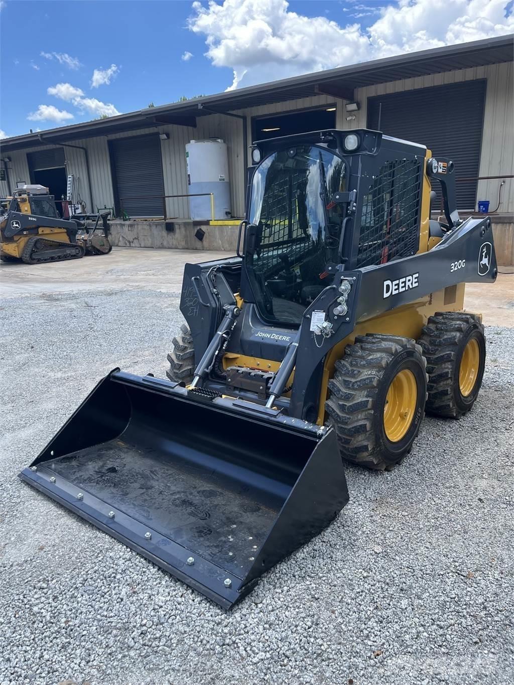 John Deere 320G Mini Pale Gommate