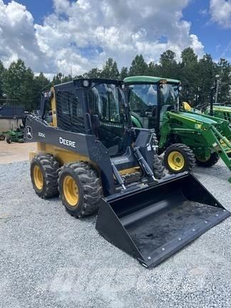 John Deere 320G Mini Pale Gommate
