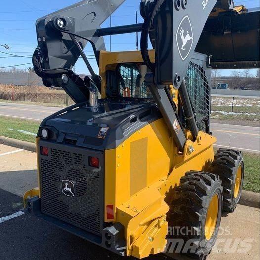 John Deere 324G Mini Pale Gommate