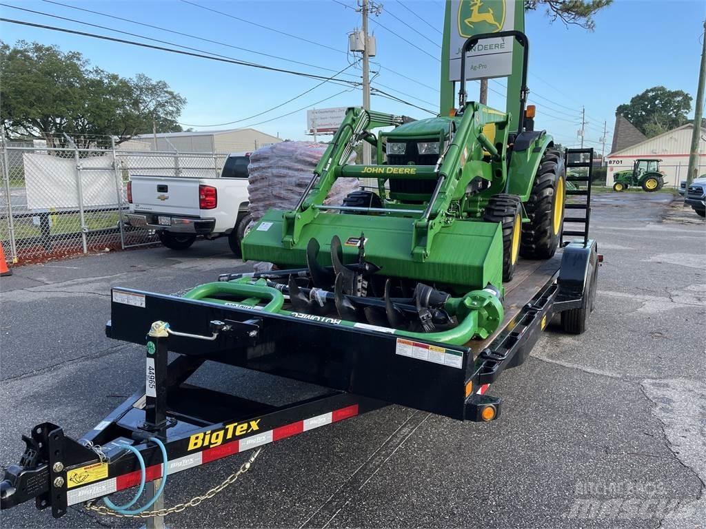 John Deere 4044M Trattori