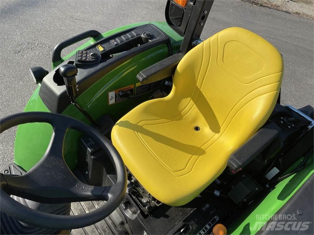 John Deere 4044R Trattori