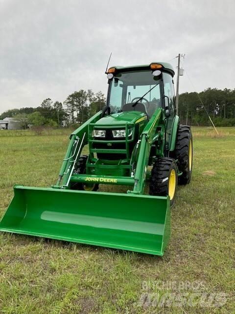 John Deere 4044R Trattori