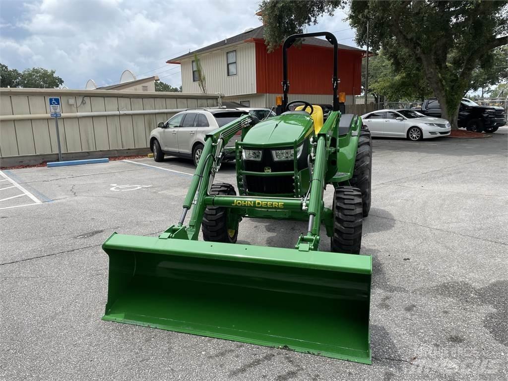 John Deere 4052M Trattori