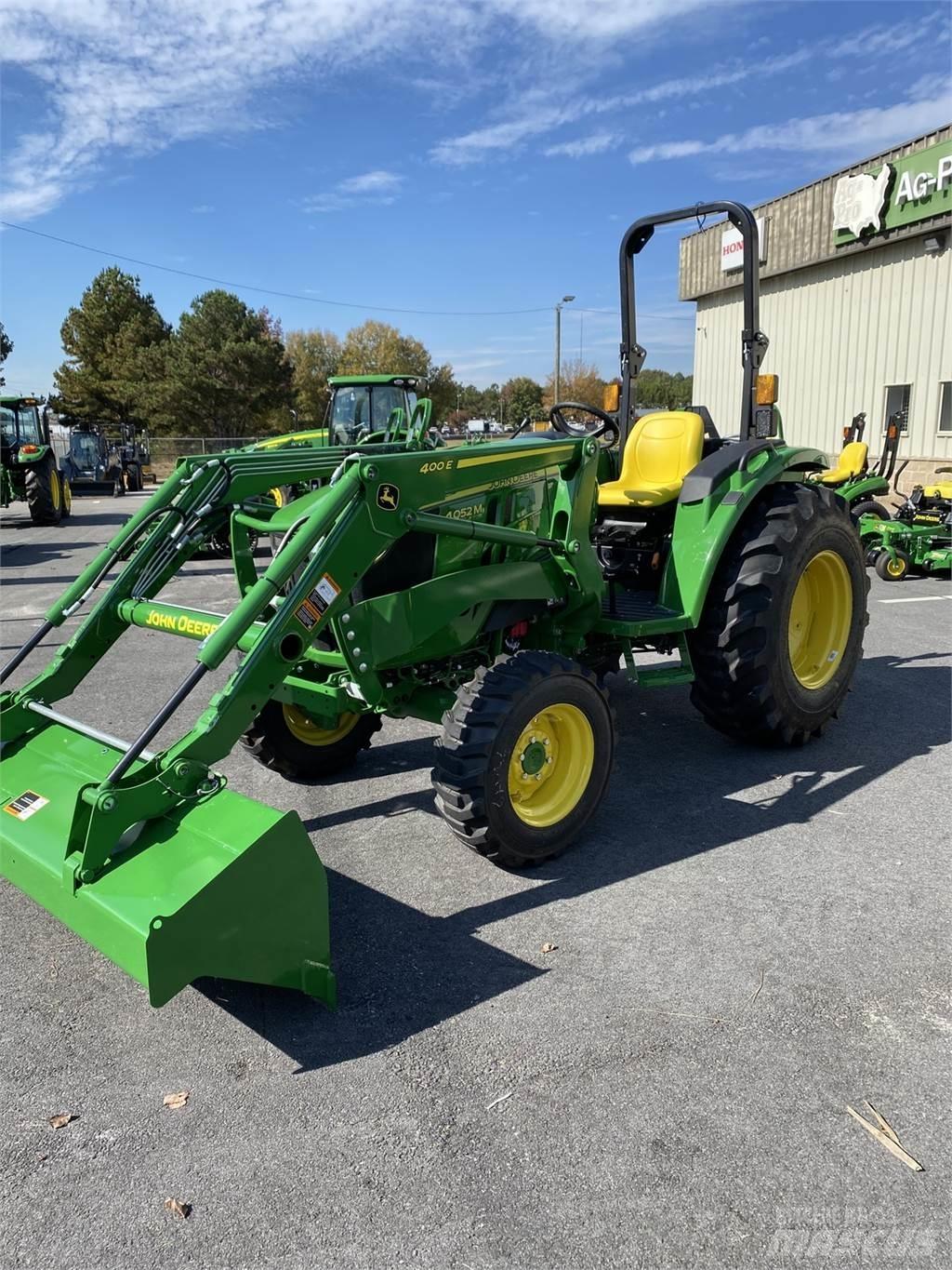 John Deere 4052M Trattori