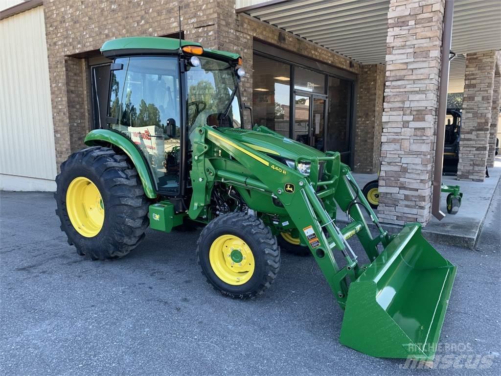 John Deere 4052R Trattori