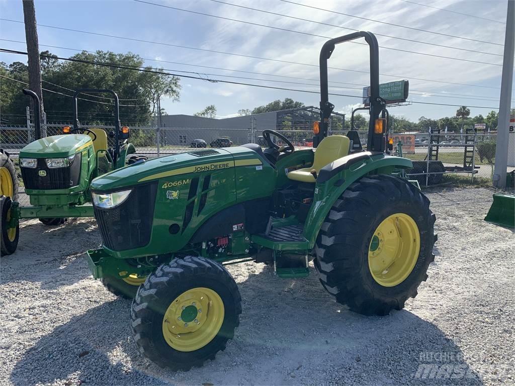 John Deere 4066M Trattori