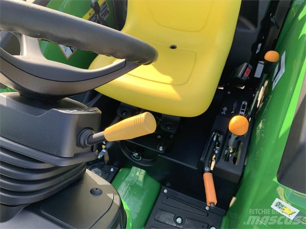 John Deere 4066M Trattori