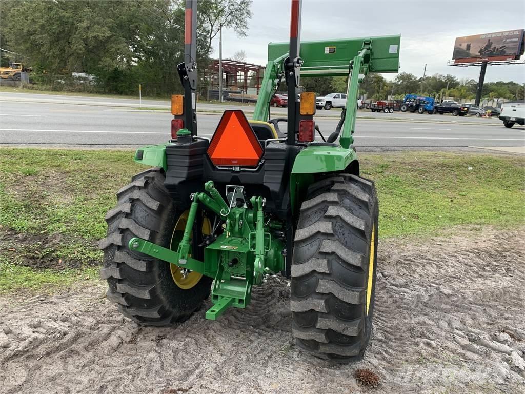 John Deere 4066M Trattori