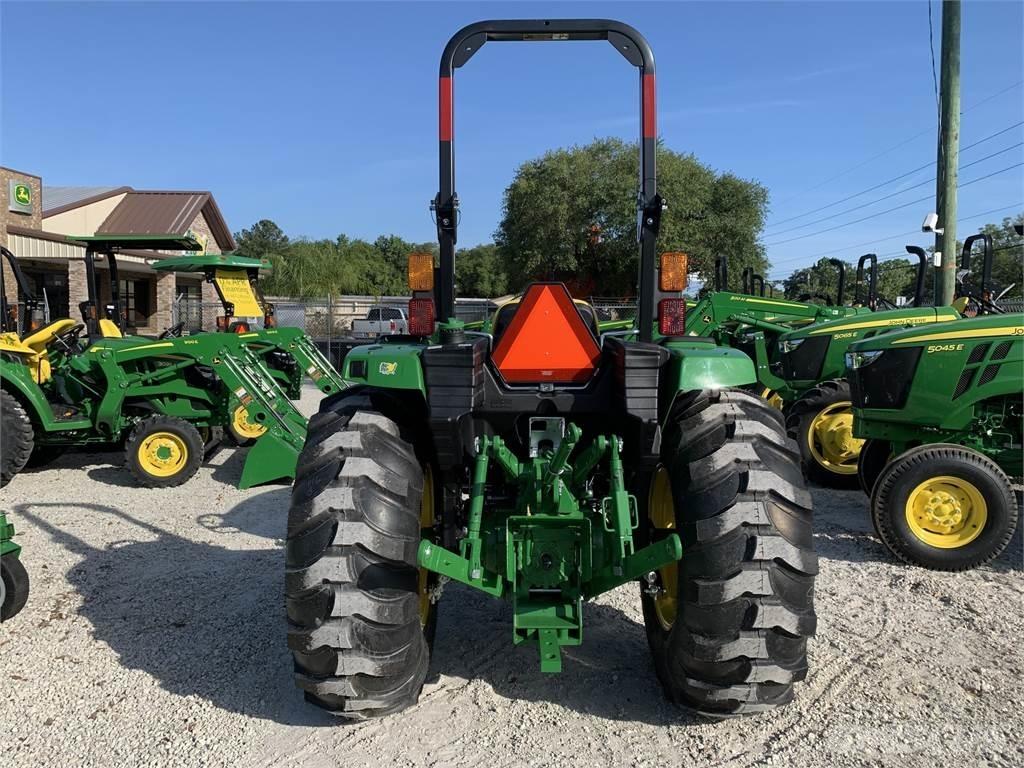 John Deere 4066M Trattori