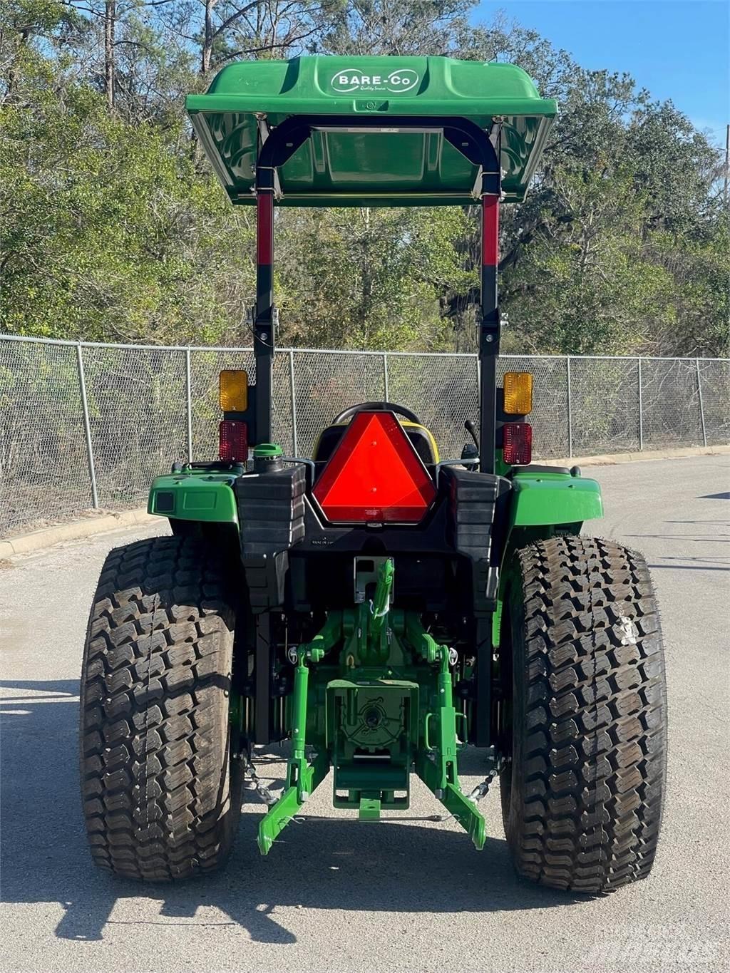 John Deere 4066M Trattori