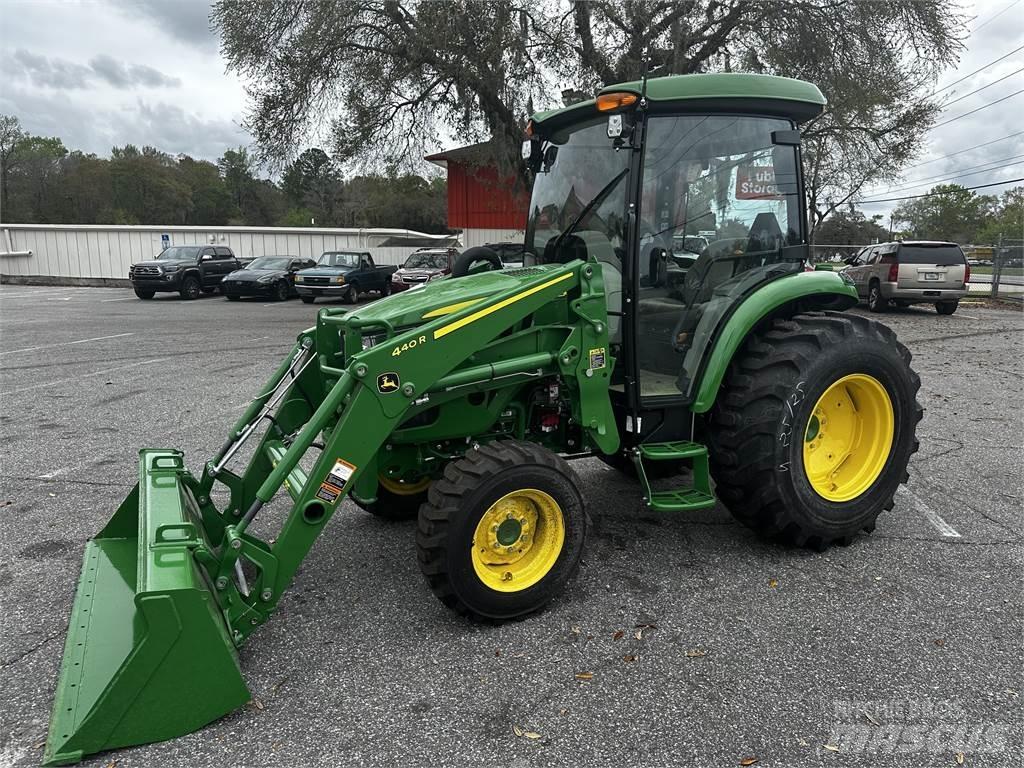 John Deere 4066R Trattori