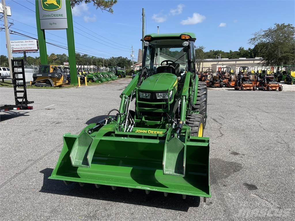 John Deere 4066R Trattori