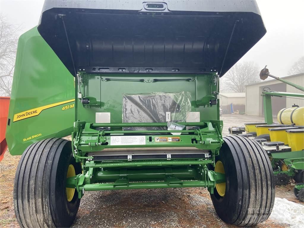 John Deere 451M Rotopresse