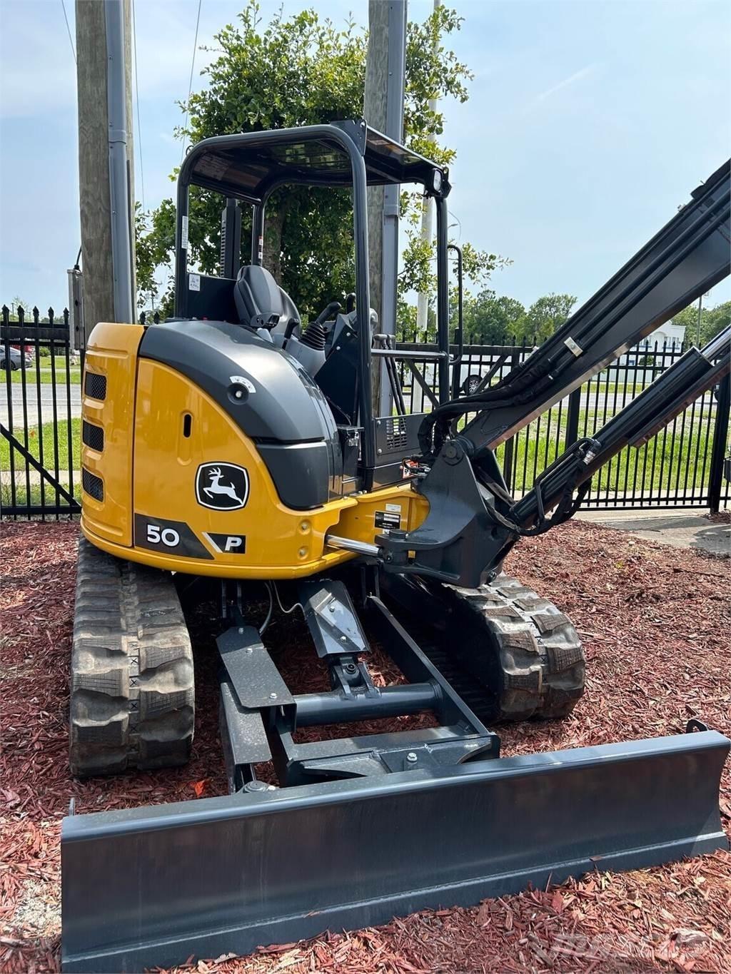 John Deere 50 P Miniescavatori
