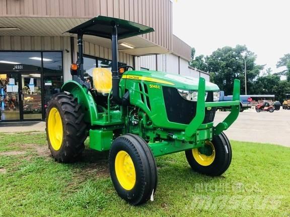 John Deere 5045E Trattori