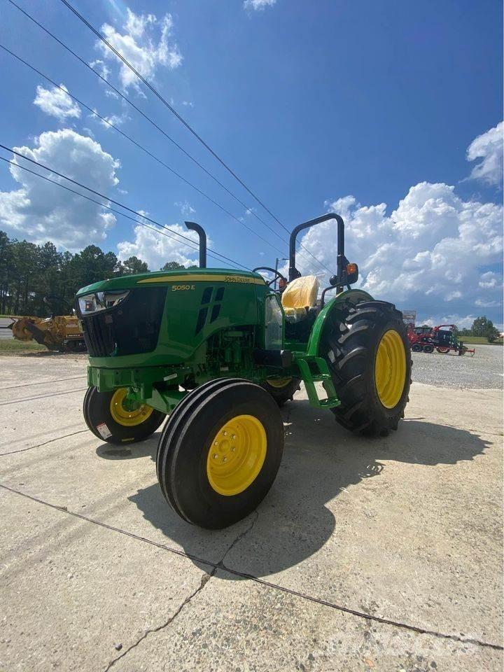 John Deere 5050E Trattori