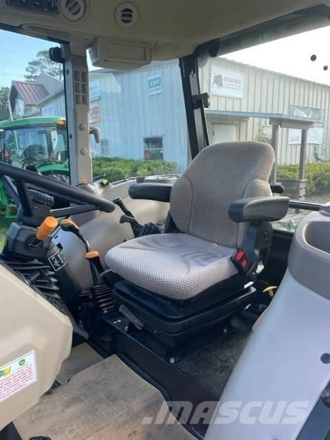 John Deere 5067E Trattori