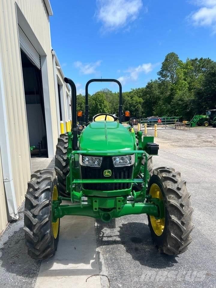John Deere 5067E Trattori