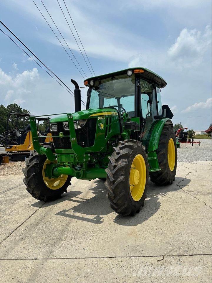 John Deere 5067E Trattori