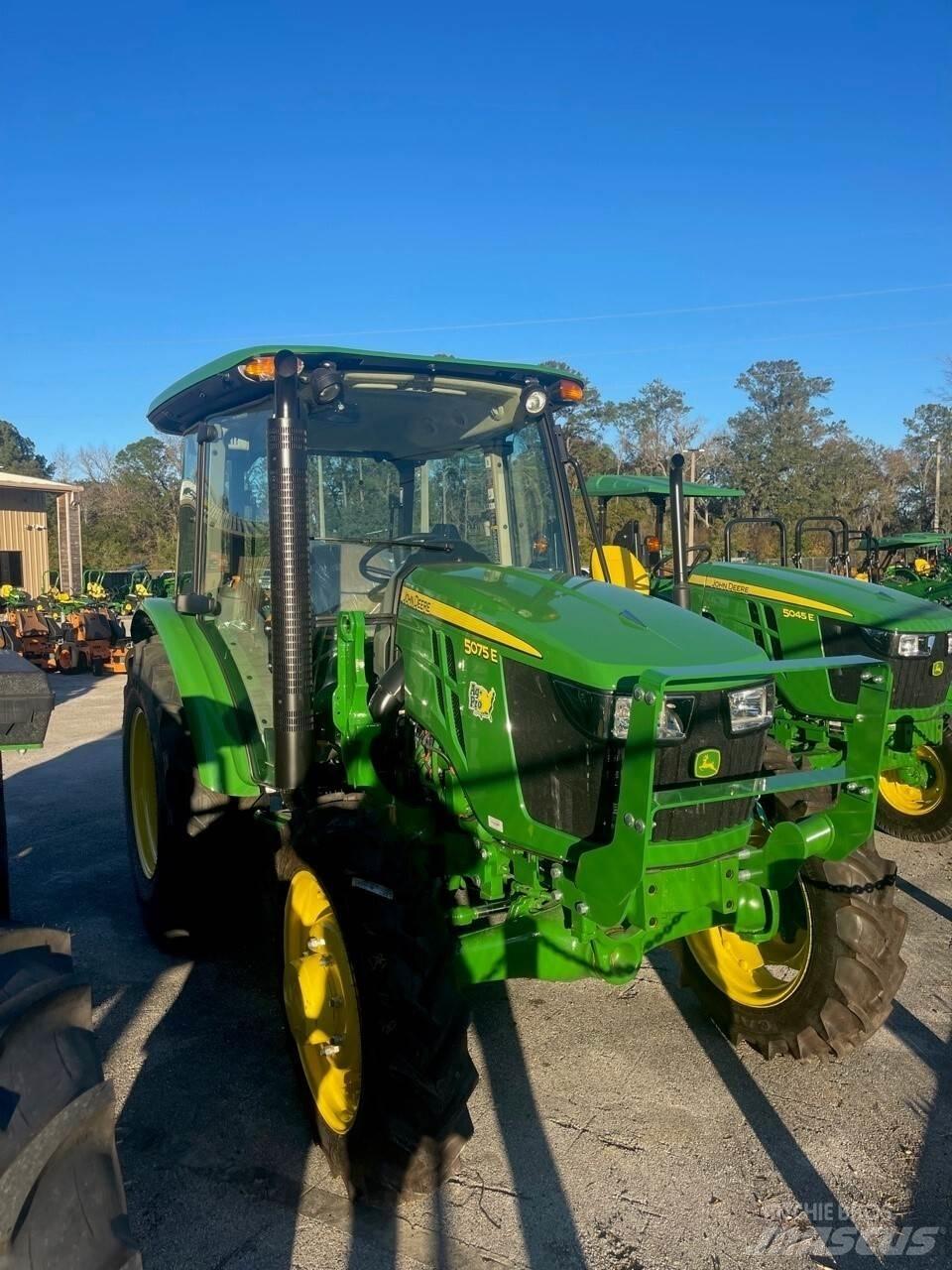 John Deere 5075E Trattori