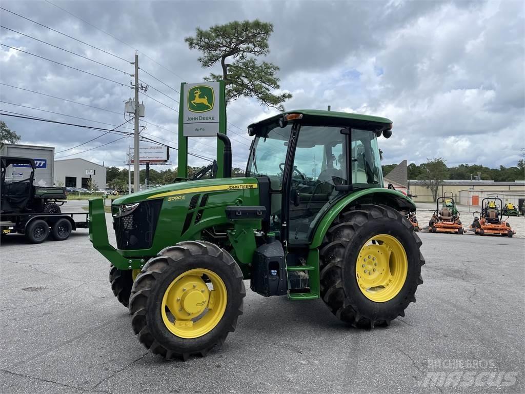 John Deere 5090E Trattori