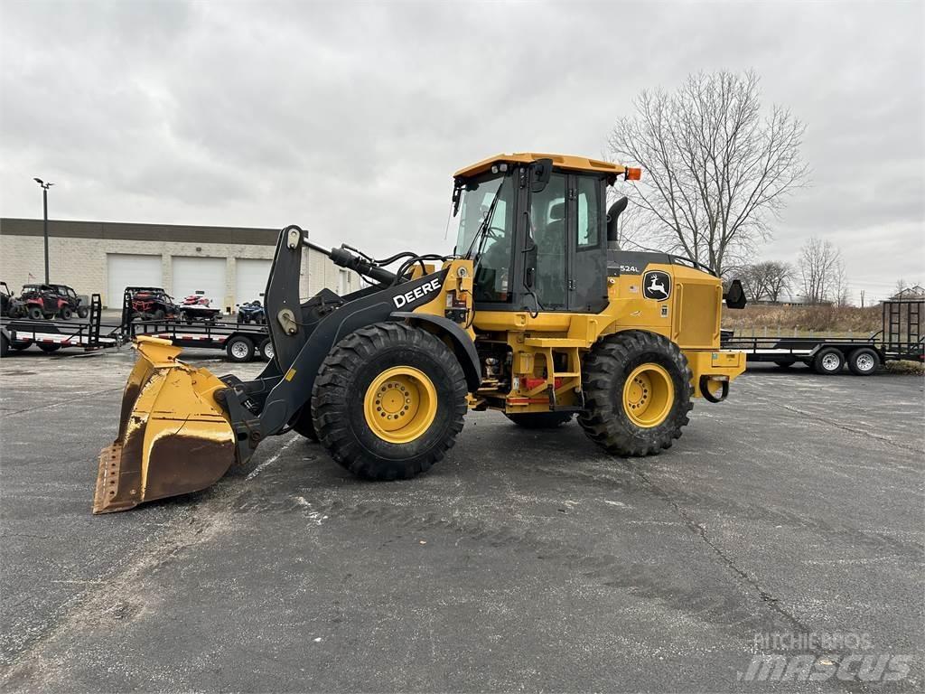 John Deere 524L Pale gommate